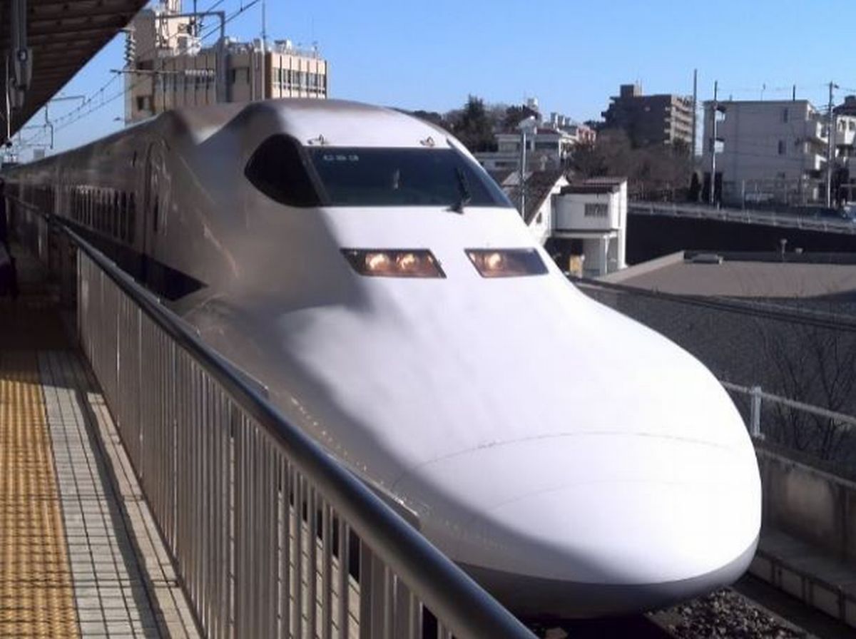 新幹線の秒速は何mですか？進化した車両の魅力